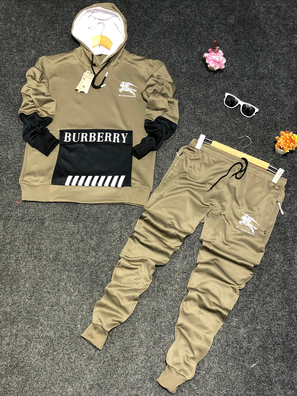 Deep pocket style suit